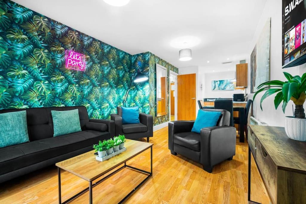 Funky Arcadian Centre Apartment By Azura Nights Birmingham Exterior photo